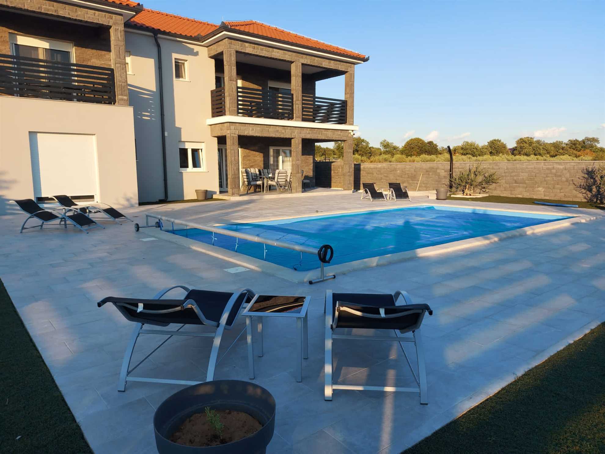 Villa Freya with heated swimming pool, Murvica