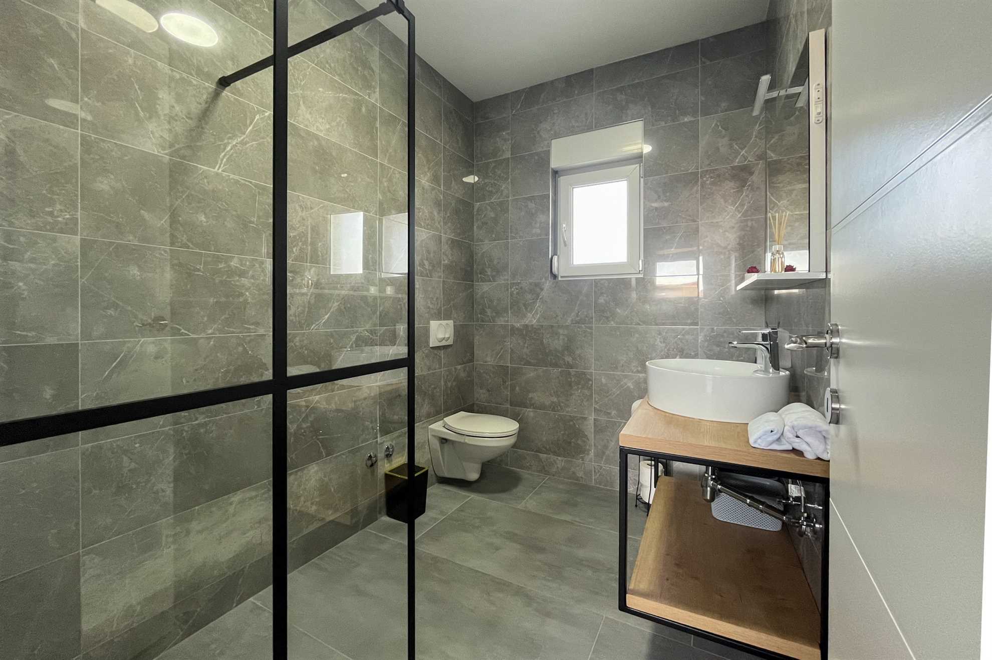 Villa Freya with heated swimming pool, Murvica