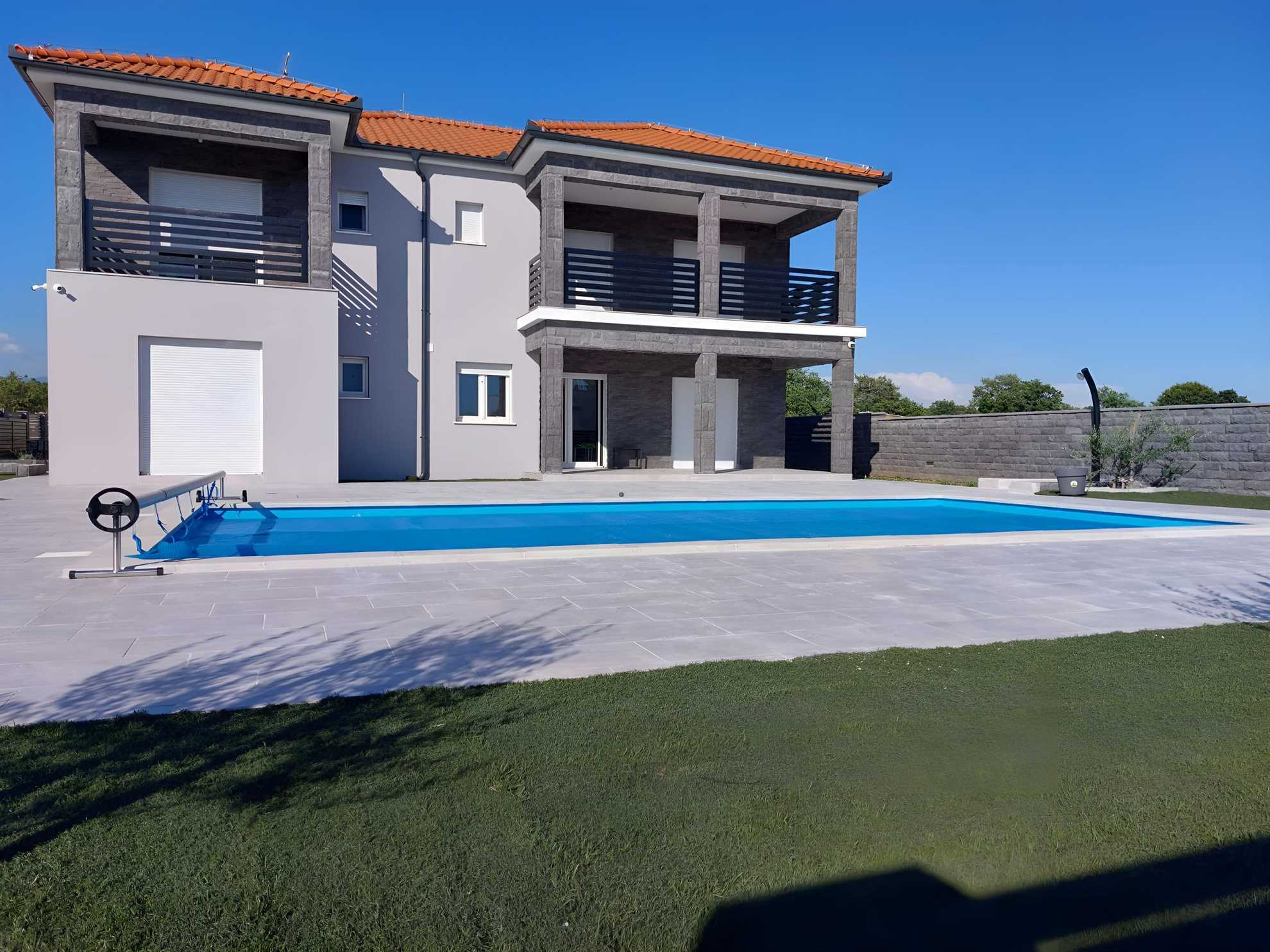Villa Freya with heated swimming pool, Murvica
