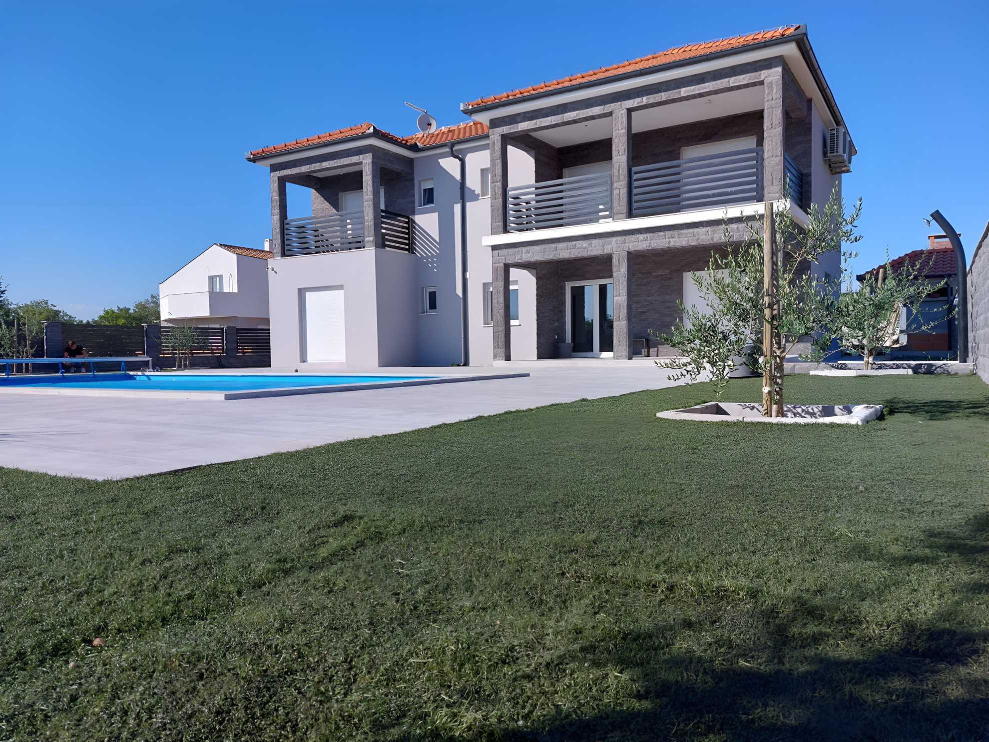 Villa Freya with heated swimming pool, Murvica