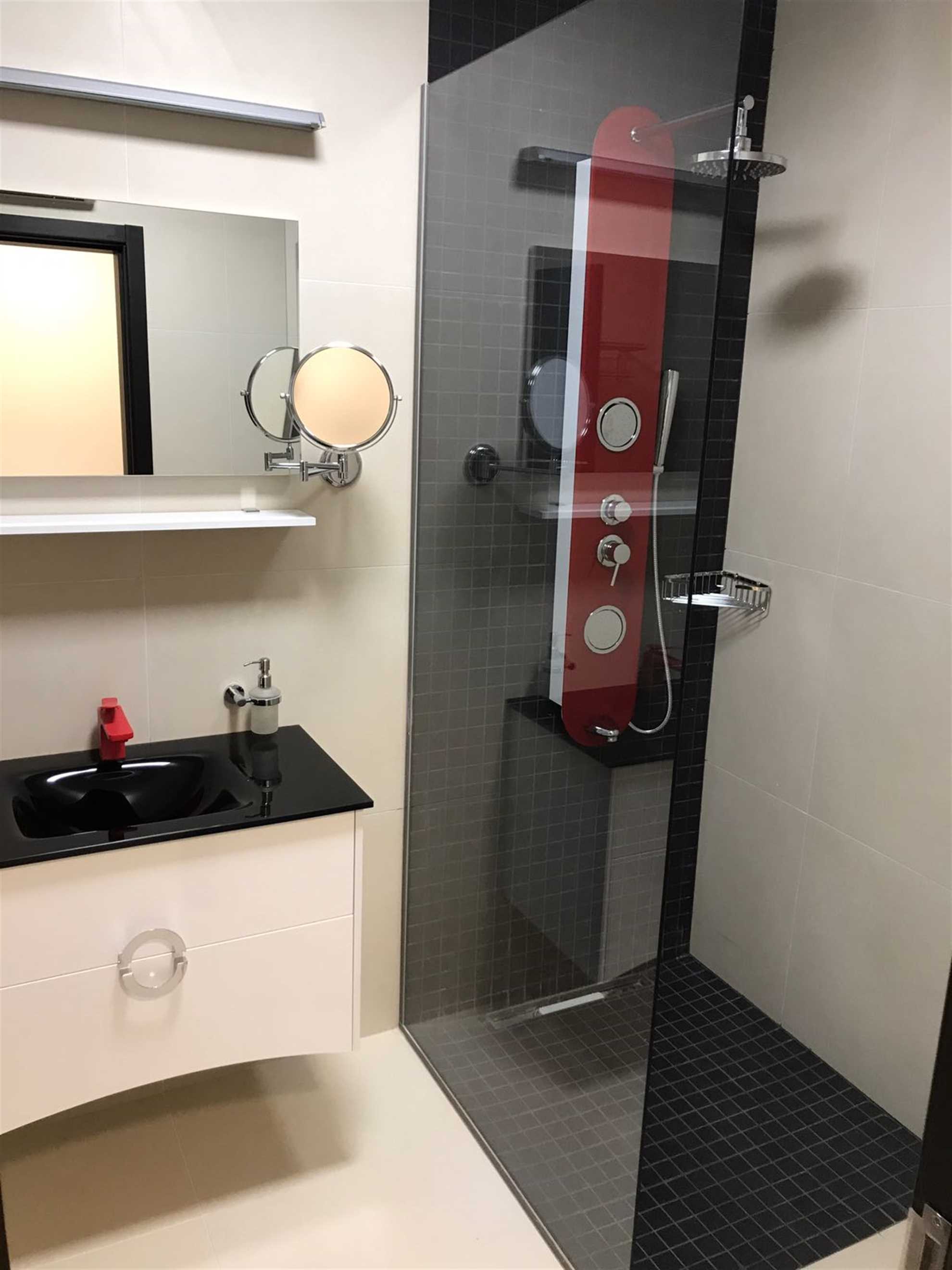 Economy Basement Apartment for 6