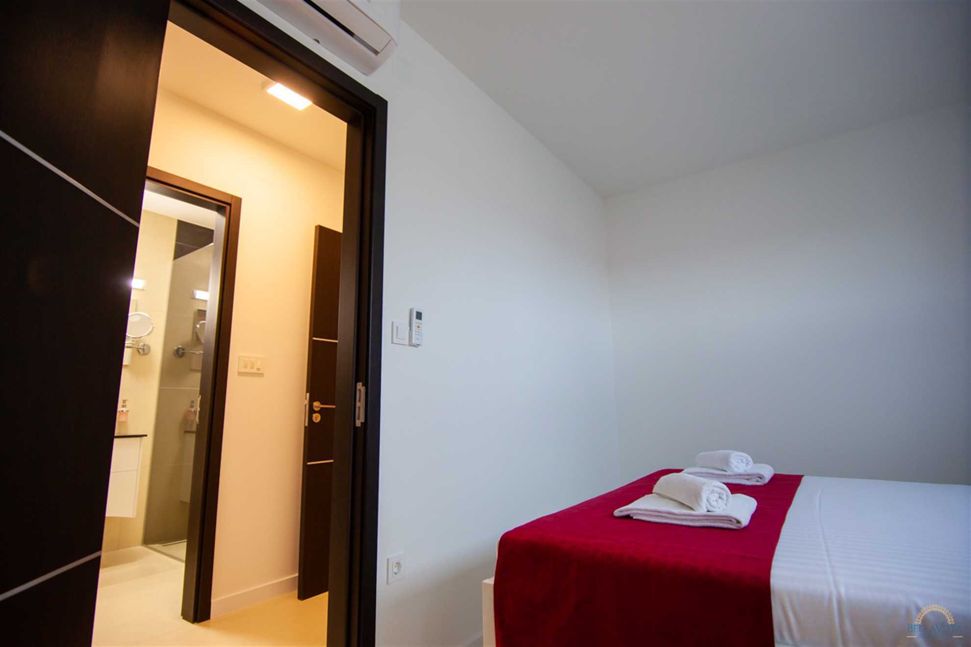 One Bedroom Apartment With Balcony