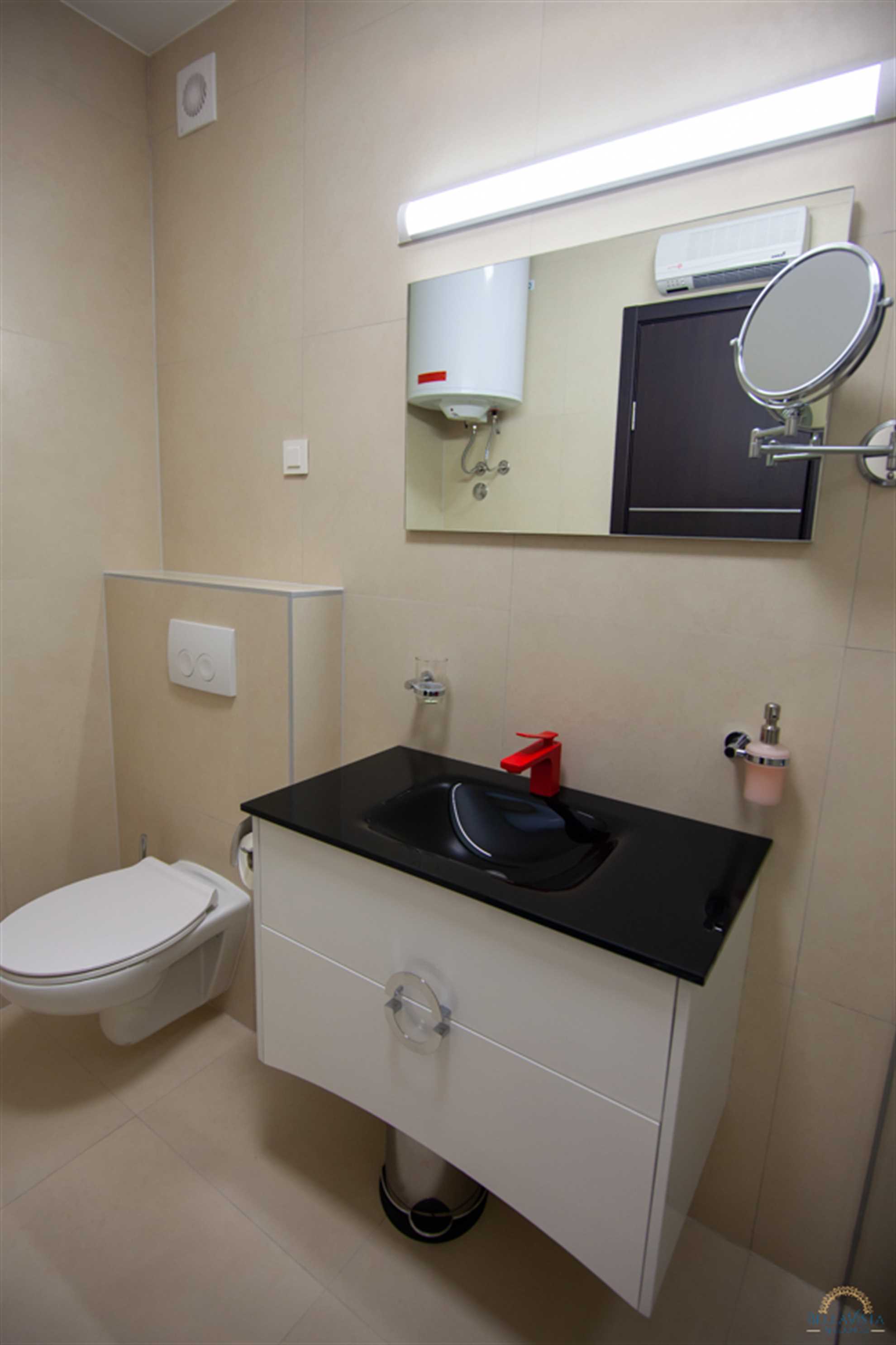 One Bedroom Apartment With Balcony