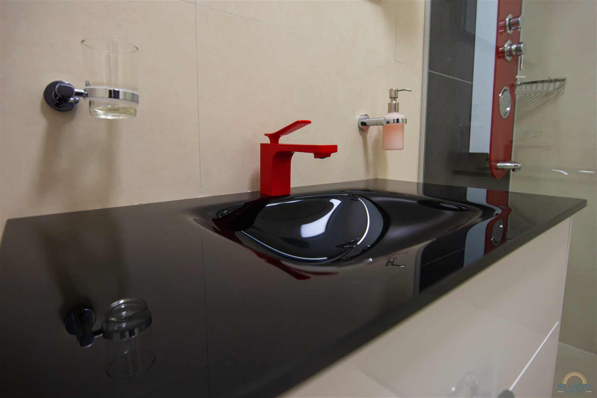 One Bedroom Apartment With Balcony
