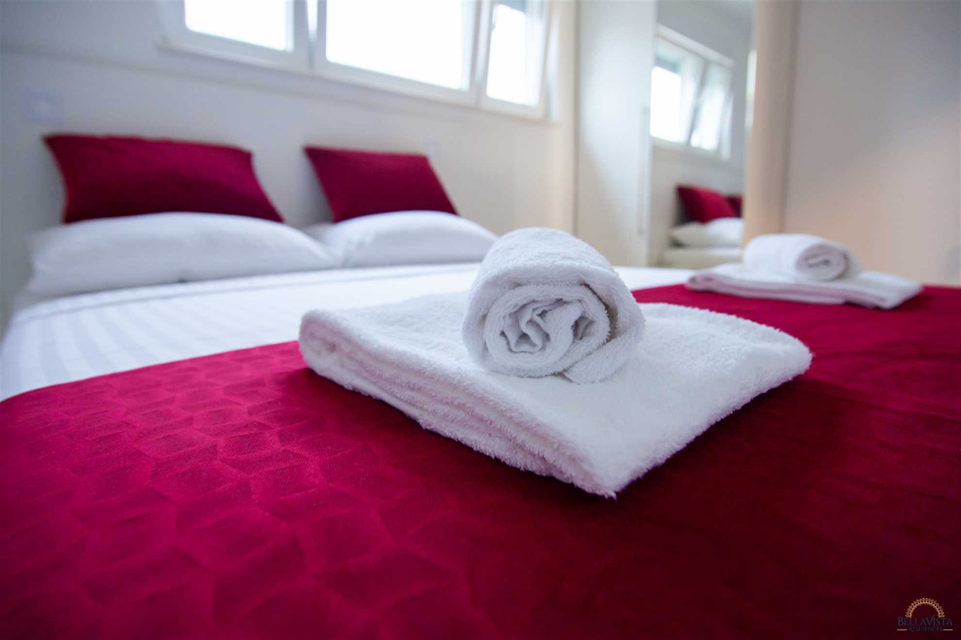 One Bedroom Apartment With Balcony