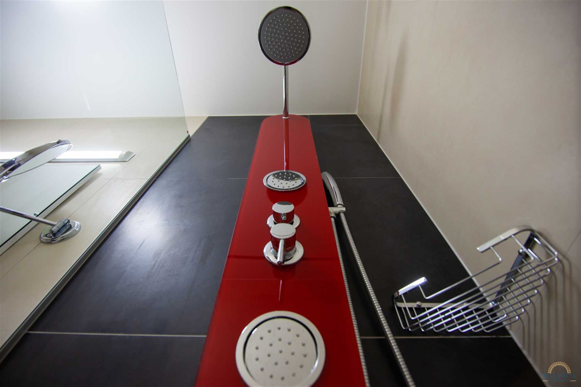 One Bedroom Apartment With Balcony