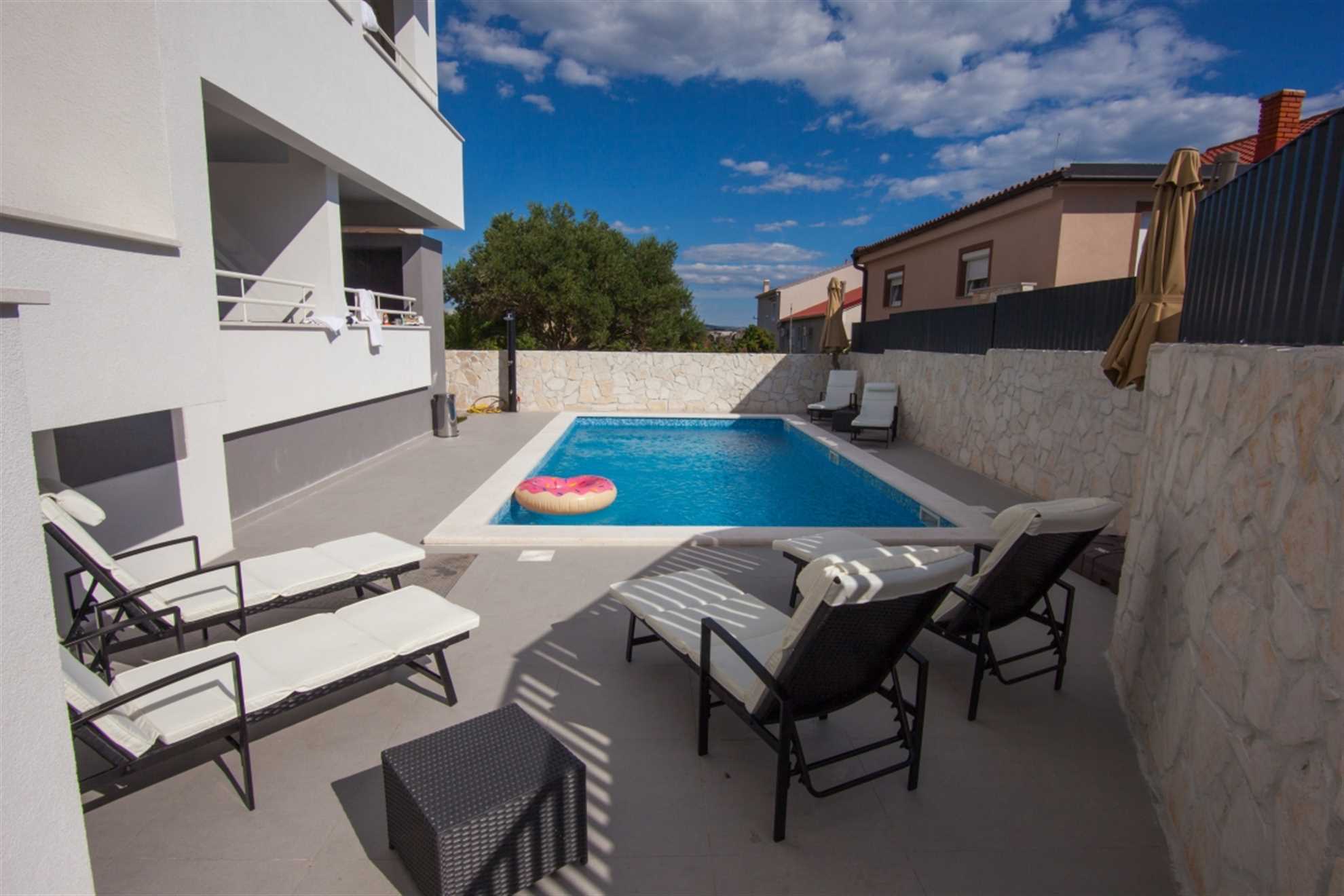 Comfort One Bedroom Apartment With Balcony
