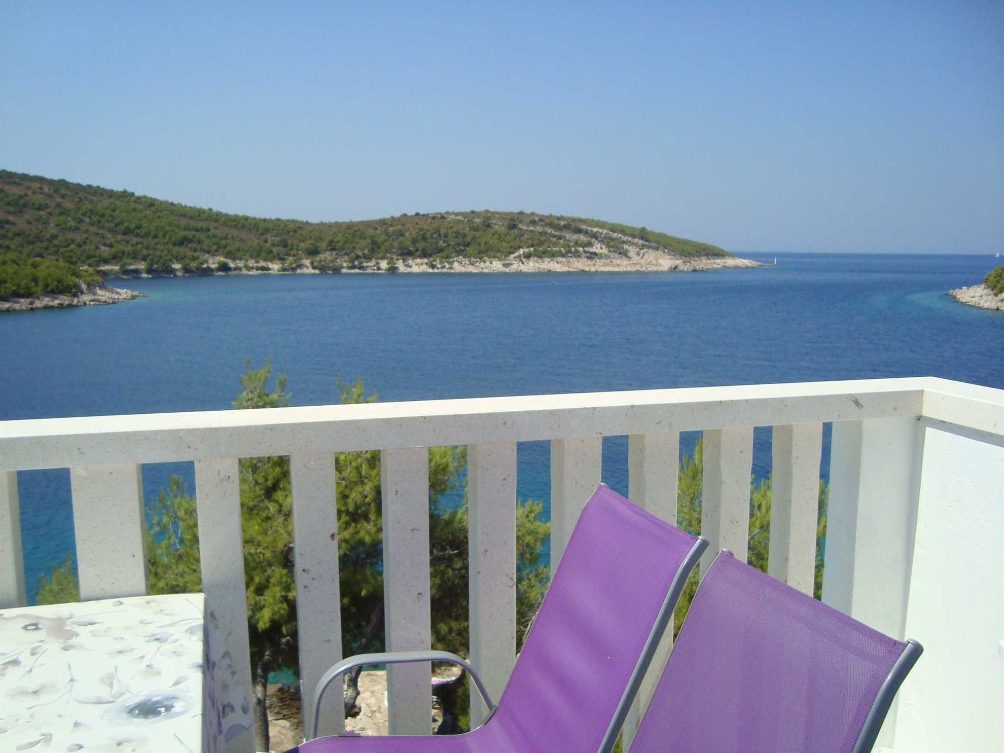 SUNSET VILLA HVAR Penthouse Apartment PURPLE LOFT