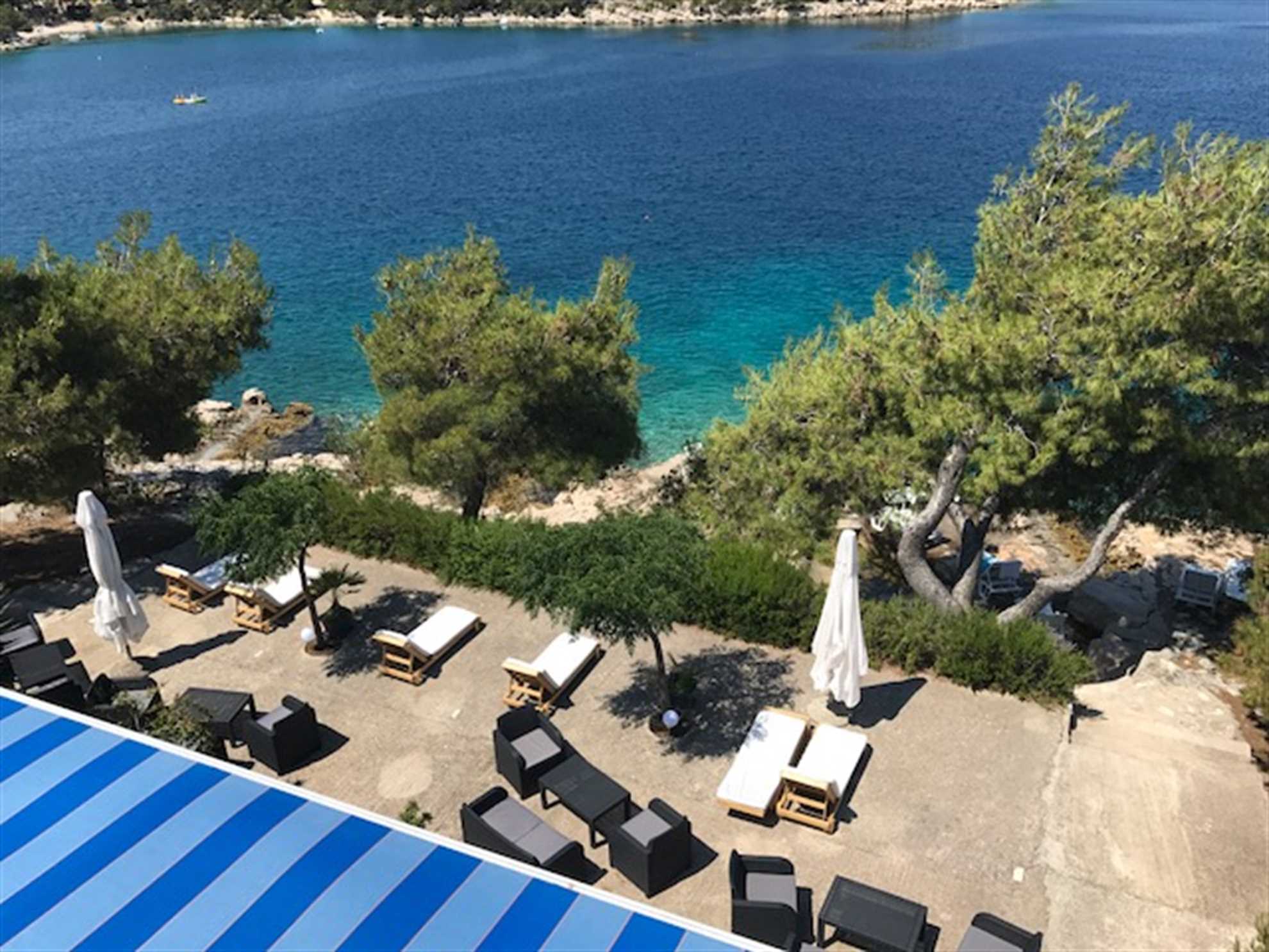 SUNSET VILLA HVAR Penthouse Apartment PURPLE LOFT