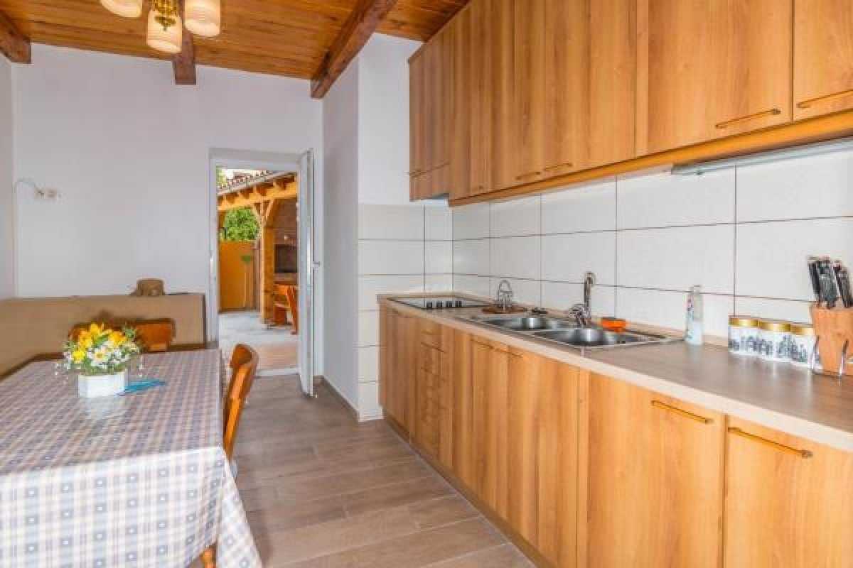 Apartment Sara 1