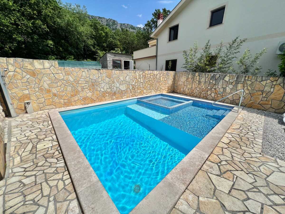 Apartman sa bazenom Milly