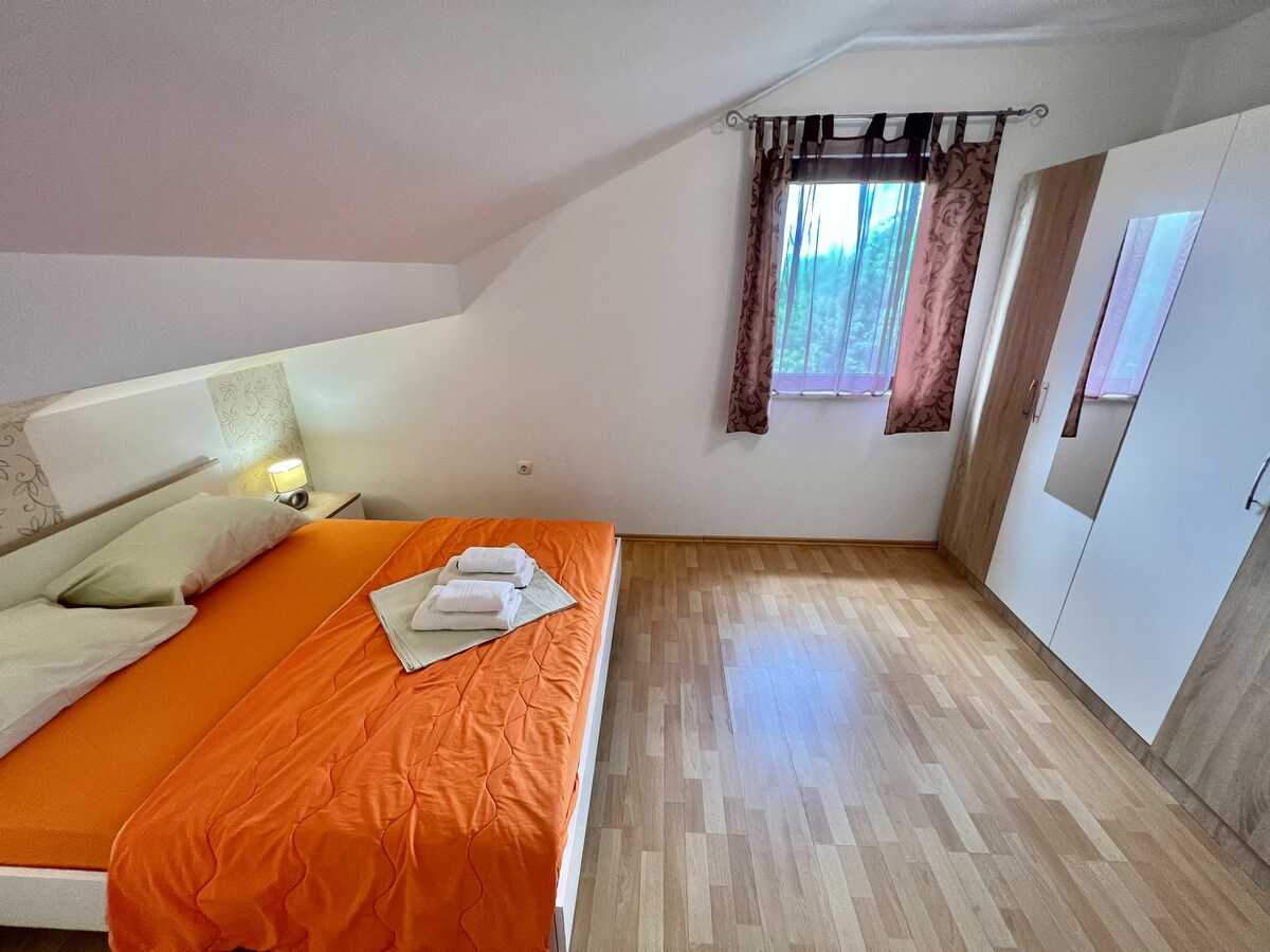 Apartman sa bazenom Milly