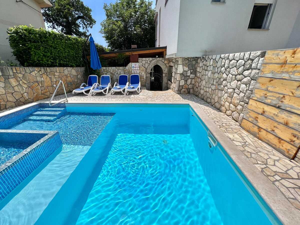 Apartman sa bazenom Milly