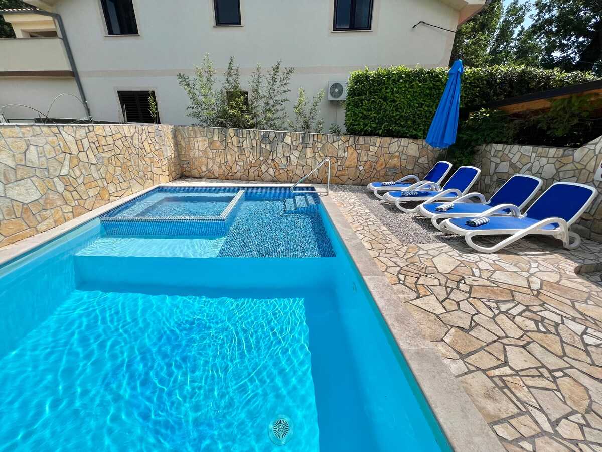 Apartman sa bazenom Milly
