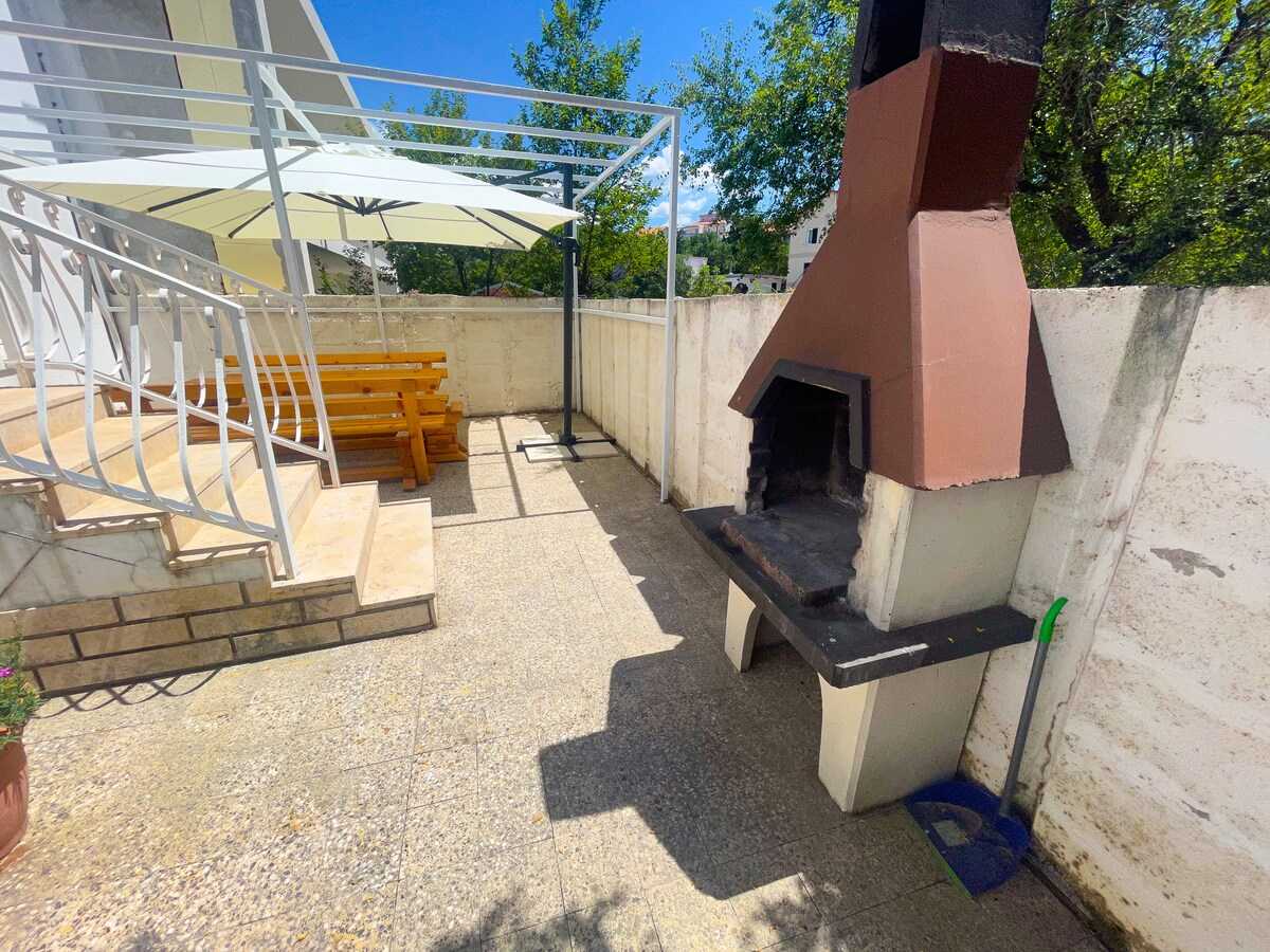 Apartment Combaj 3