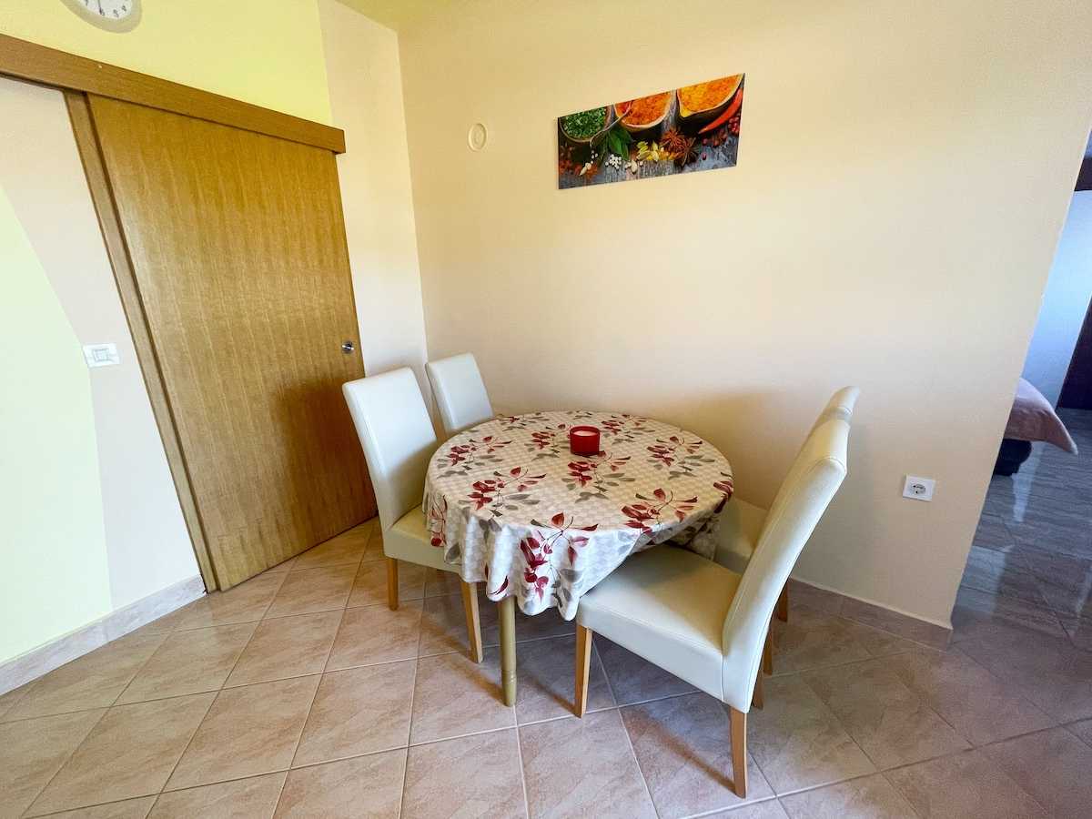 Apartment Combaj 3