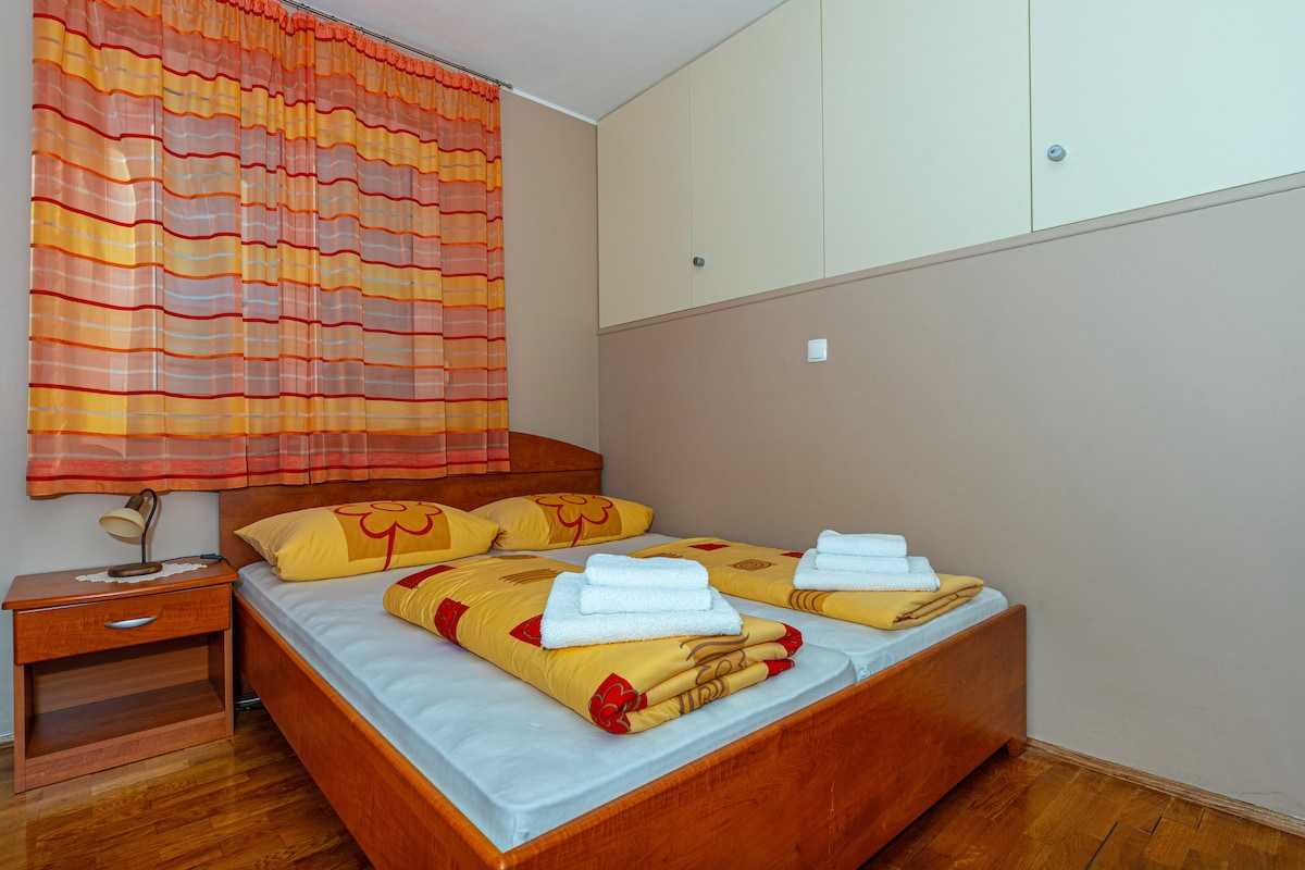Apartment Mira