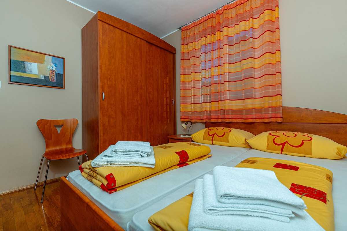 Apartment Mira