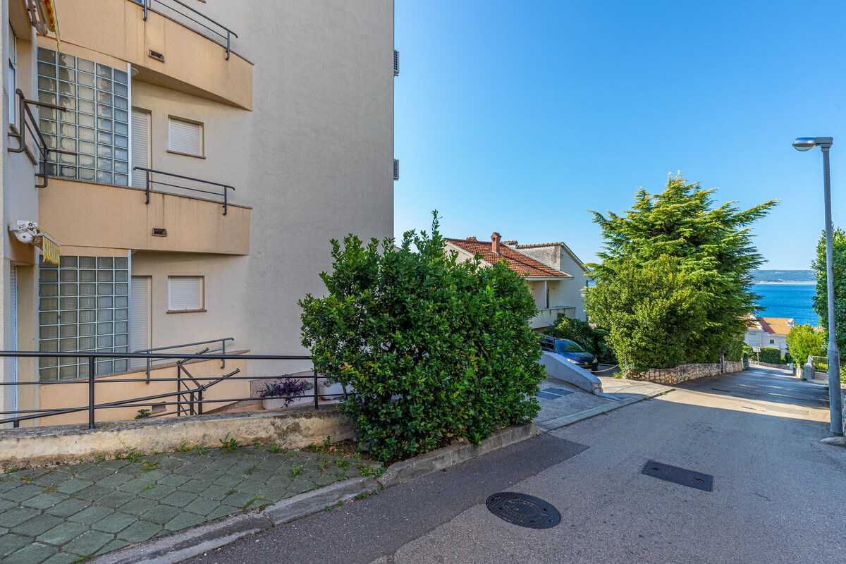 Apartment Mira