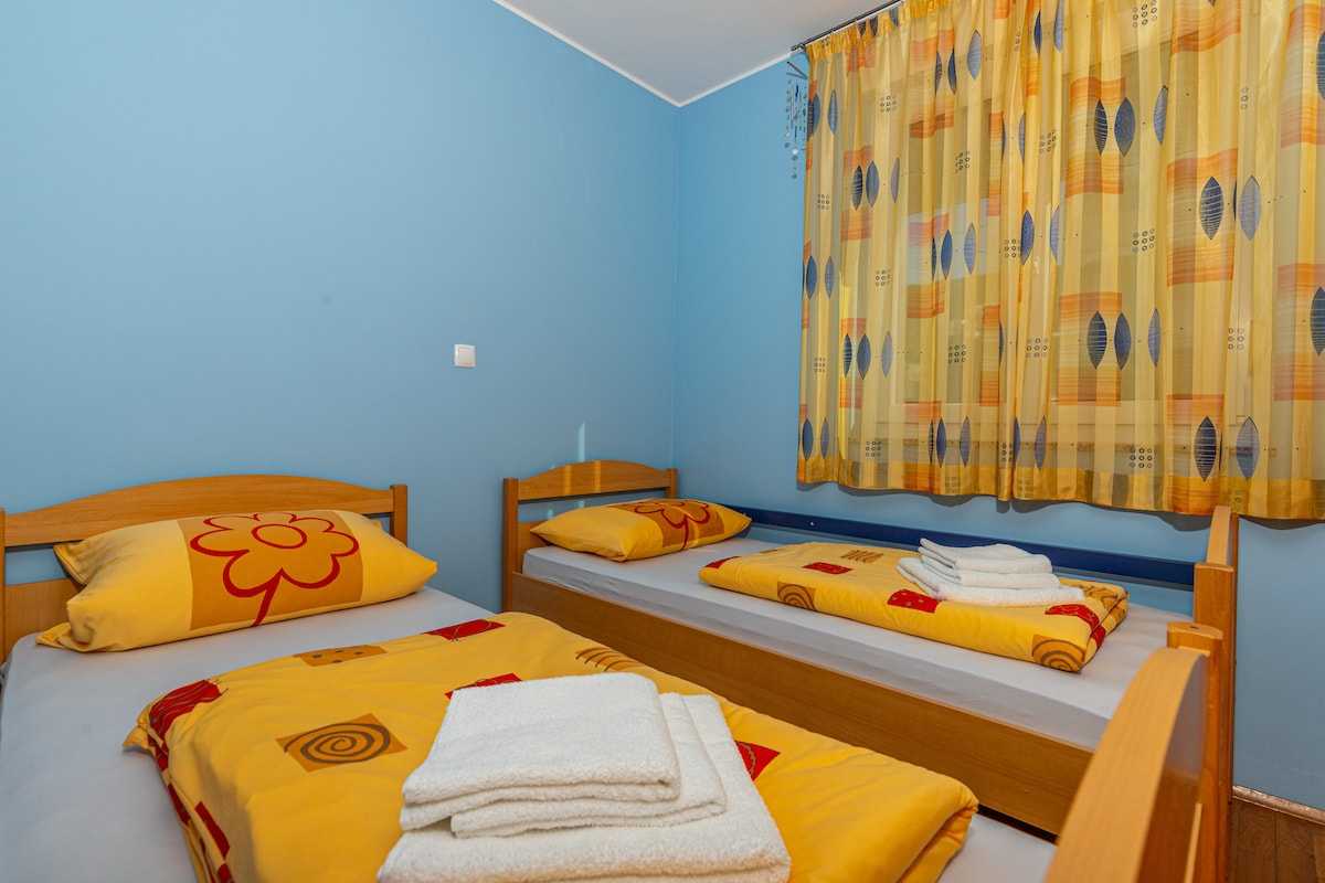 Apartment Mira
