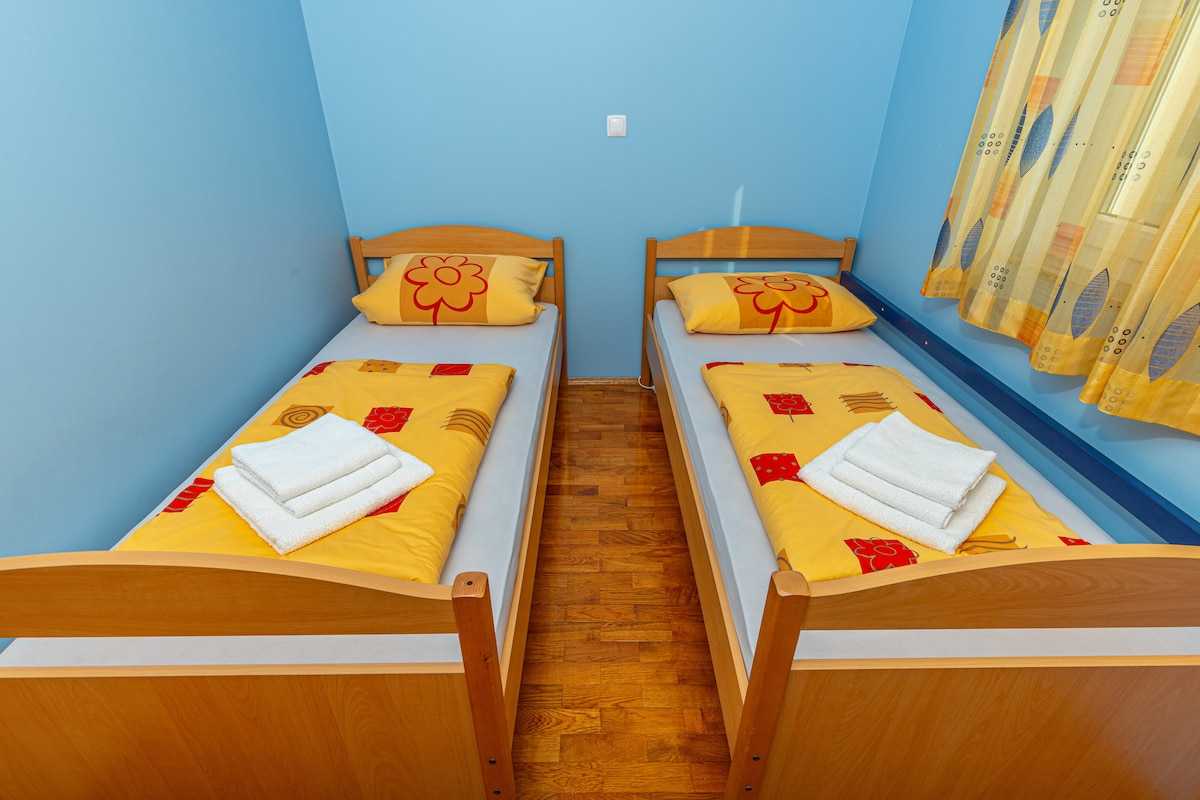 Apartment Mira