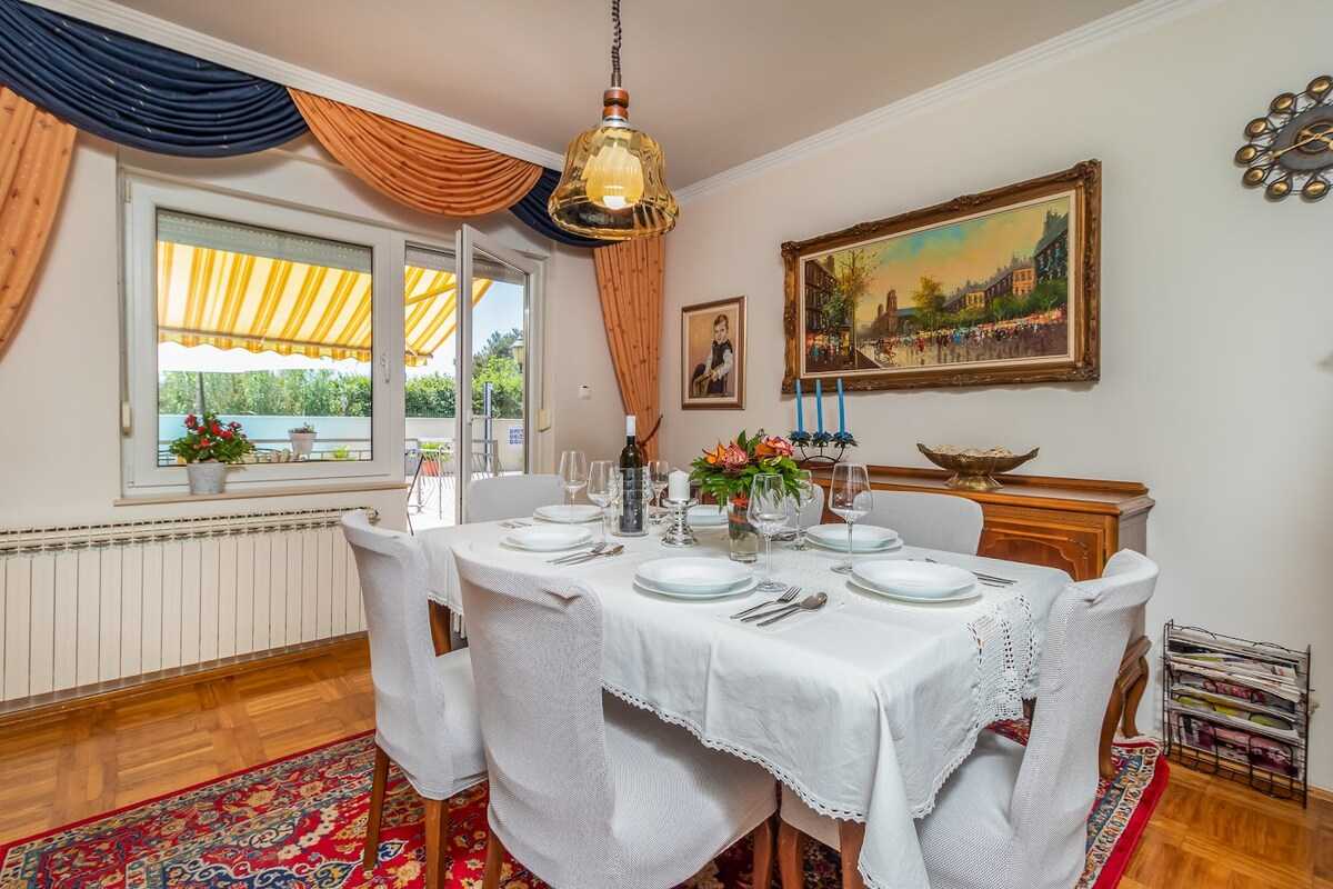 Holiday home Mary