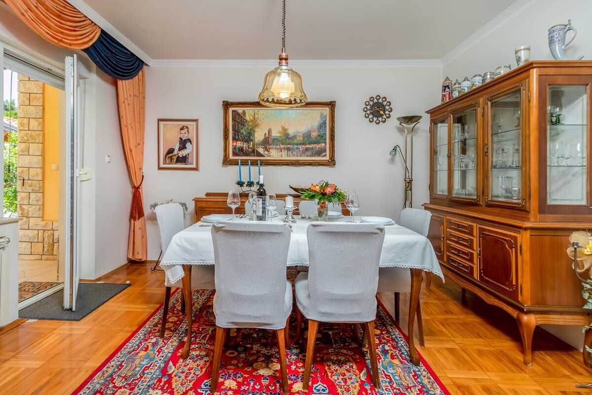 Holiday home Mary