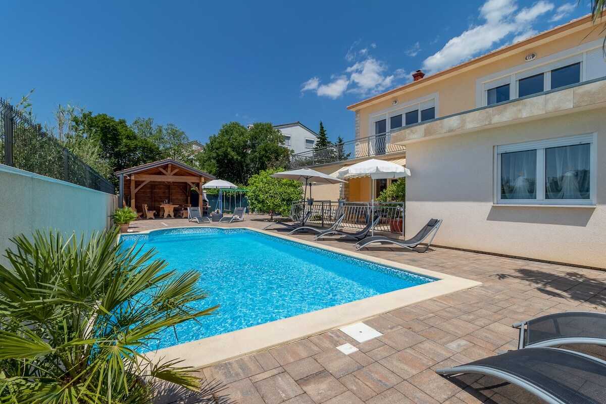 Holiday home Mary
