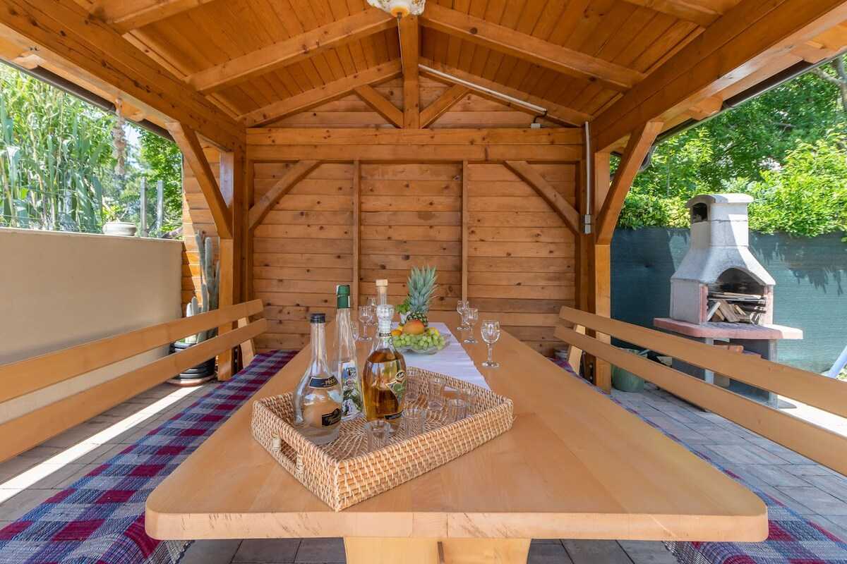 Holiday home Mary