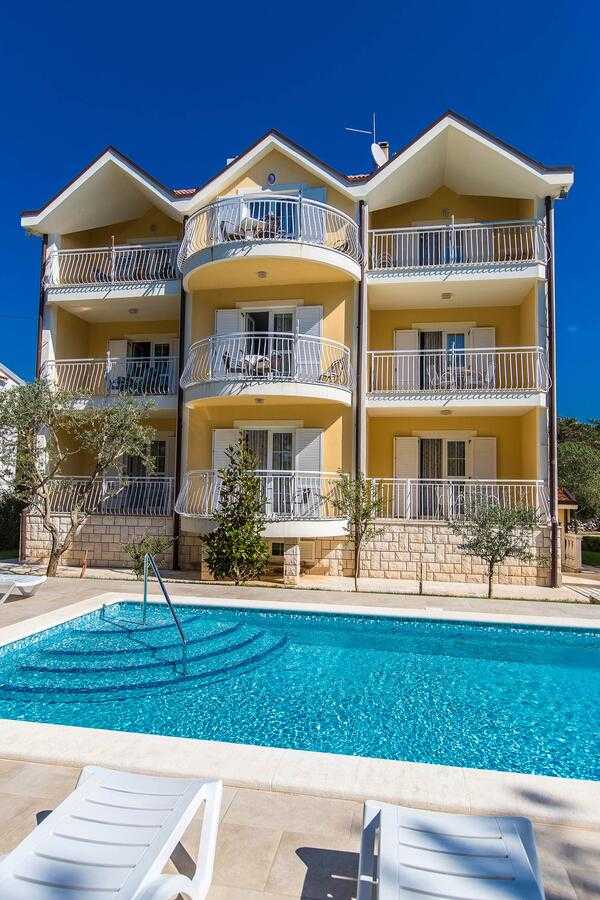 Villa Ljiljana 4