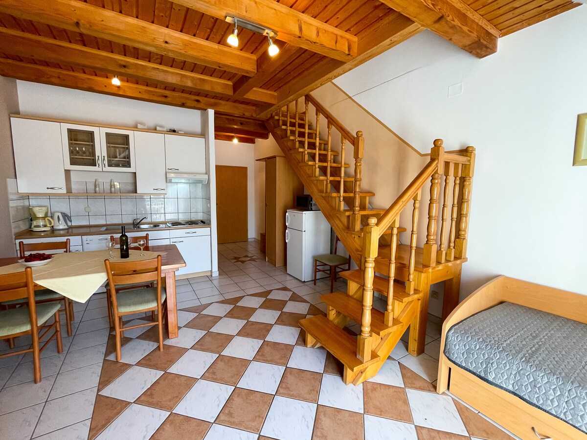 Vila Ljiljana 8