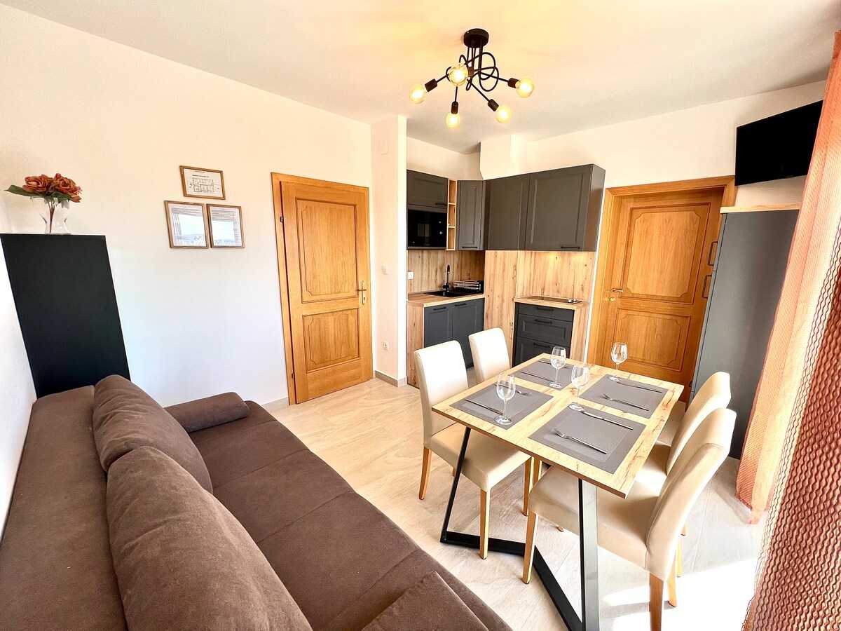 Apartman Kira 1