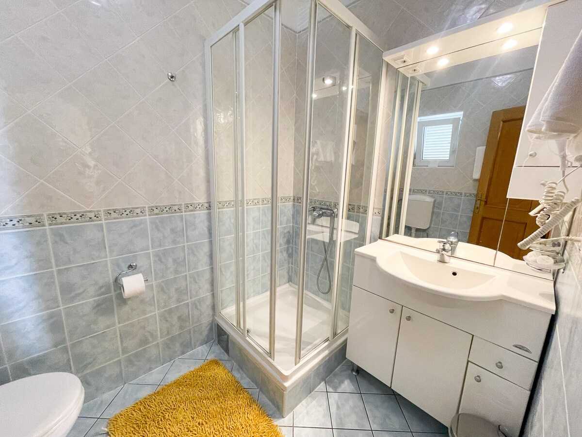 Apartment Kira 3