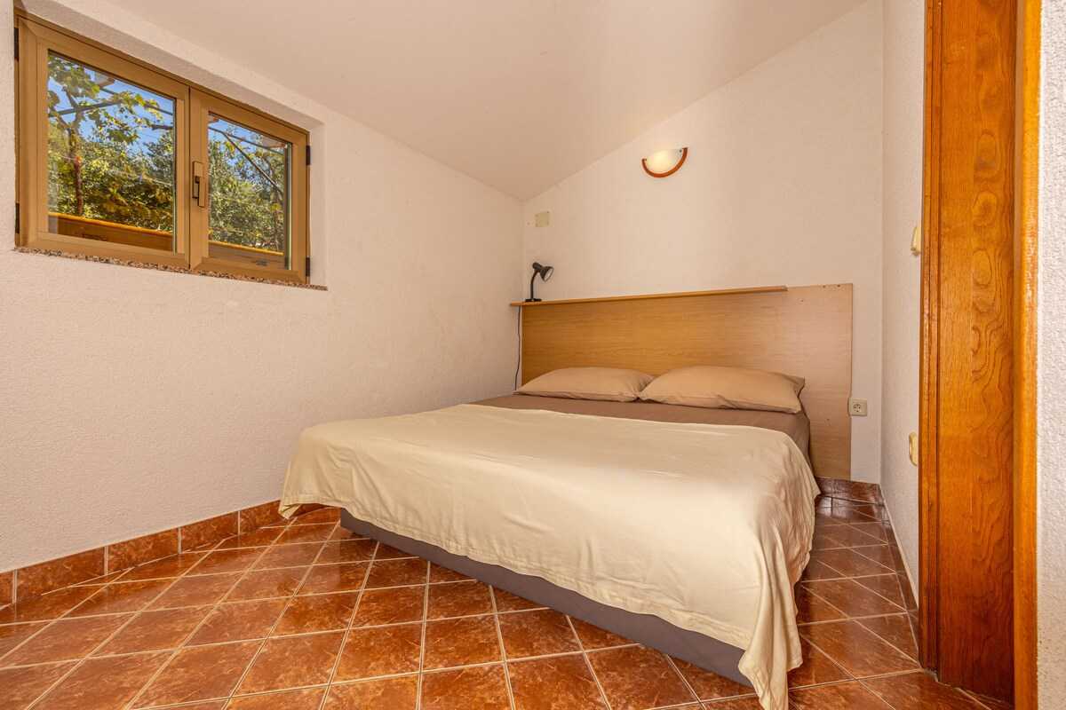 Studio-Apartment Mistral 5