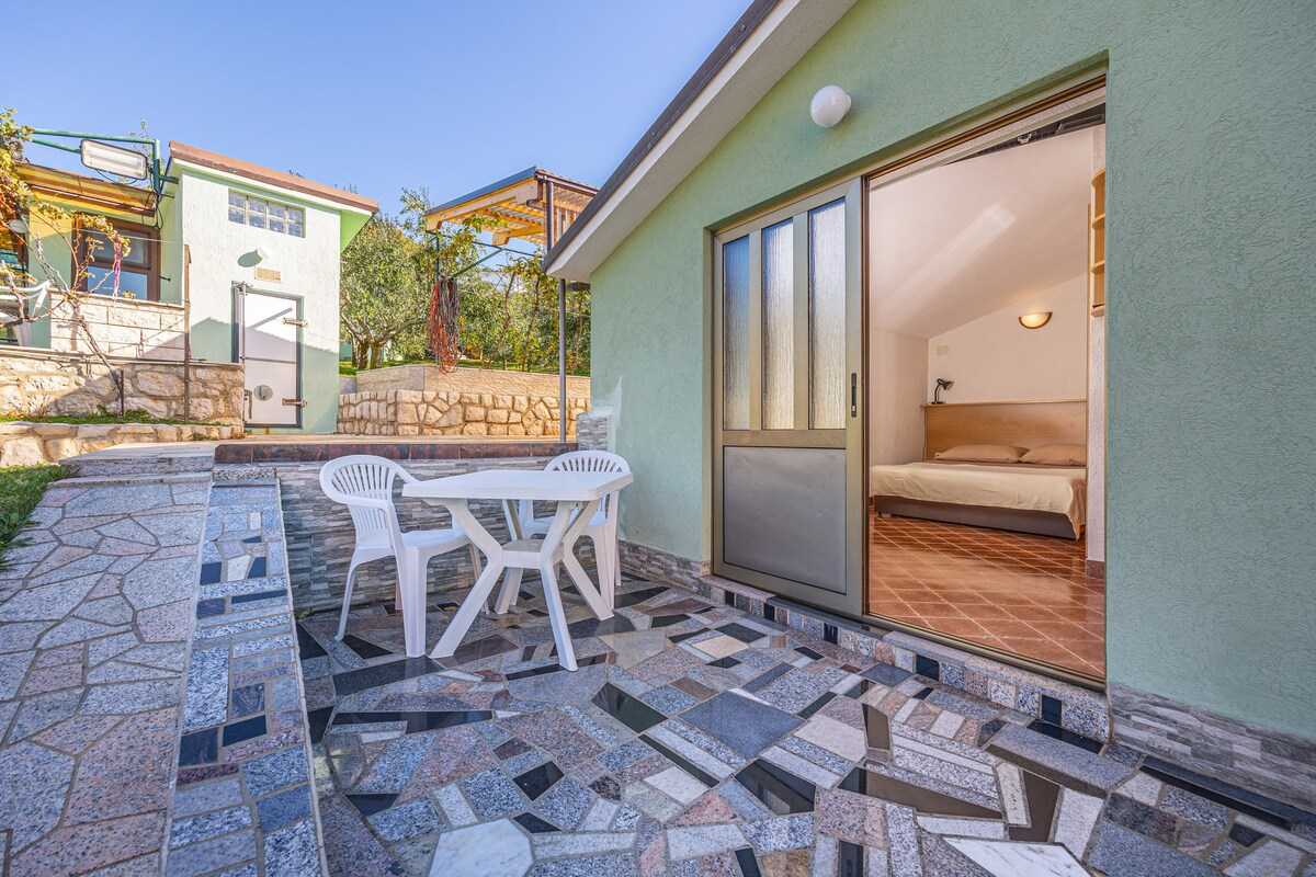 Studio-Apartment Mistral 5