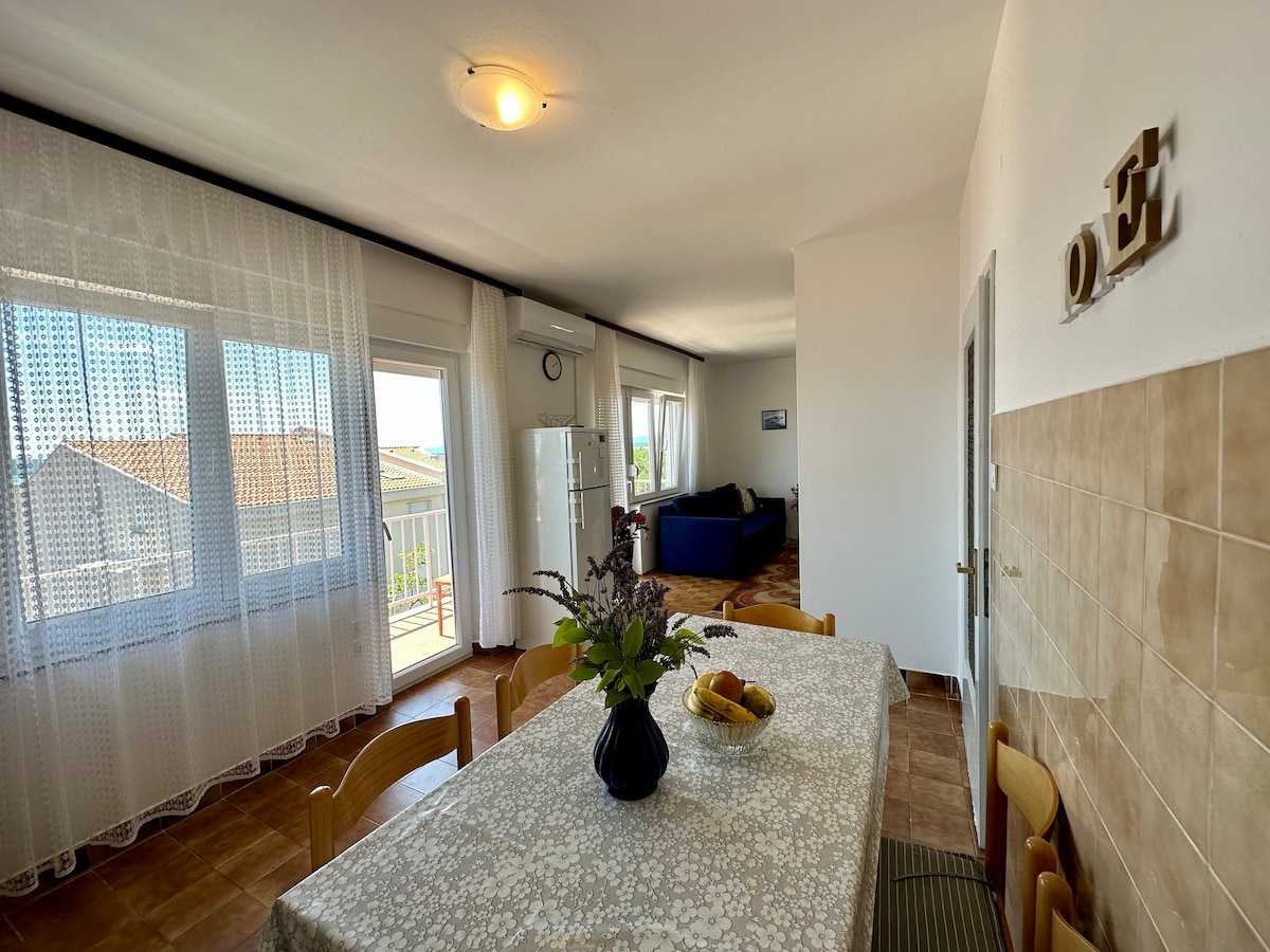 Apartment Mona 1