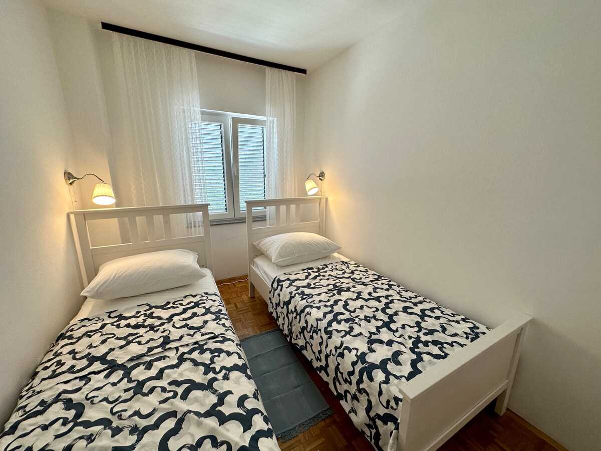 Apartment Mona 1