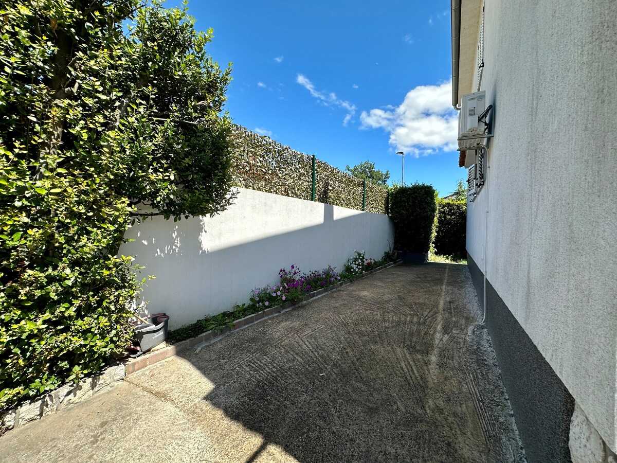 Apartment Mona 1