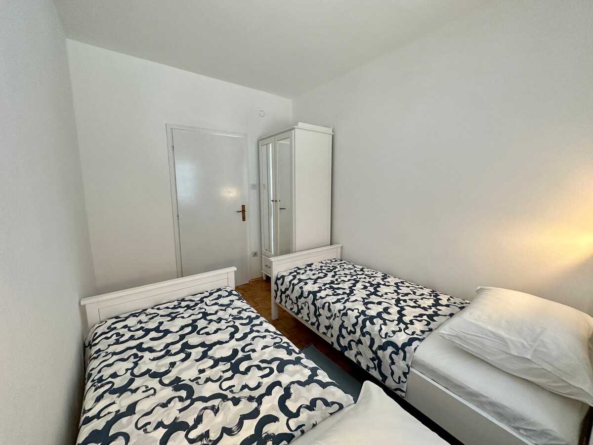 Apartment Mona 1