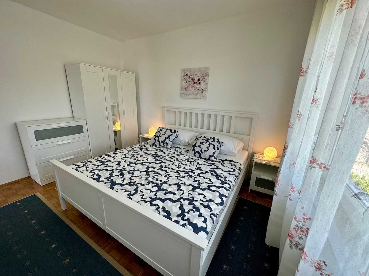 Apartment Mona 1