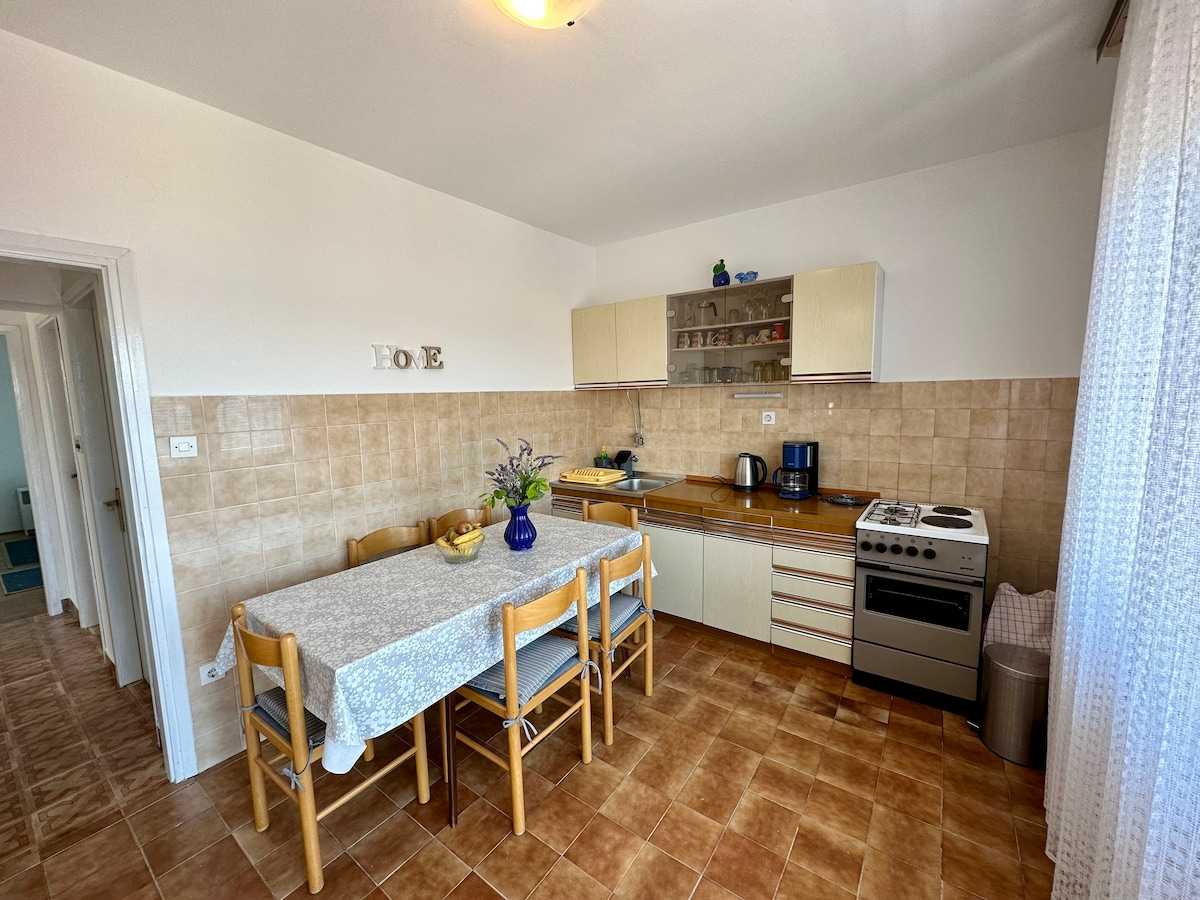 Apartment Mona 1