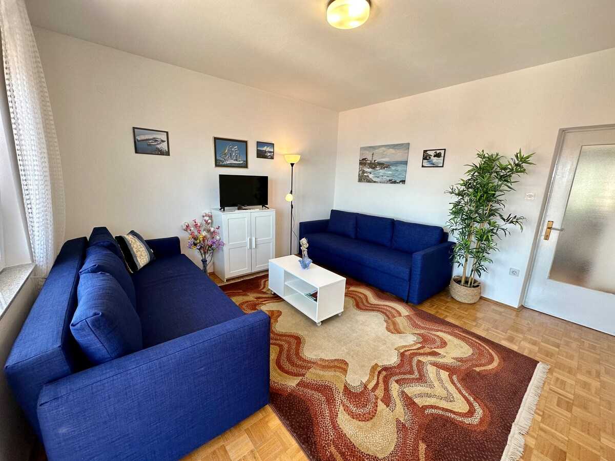 Apartment Mona 1