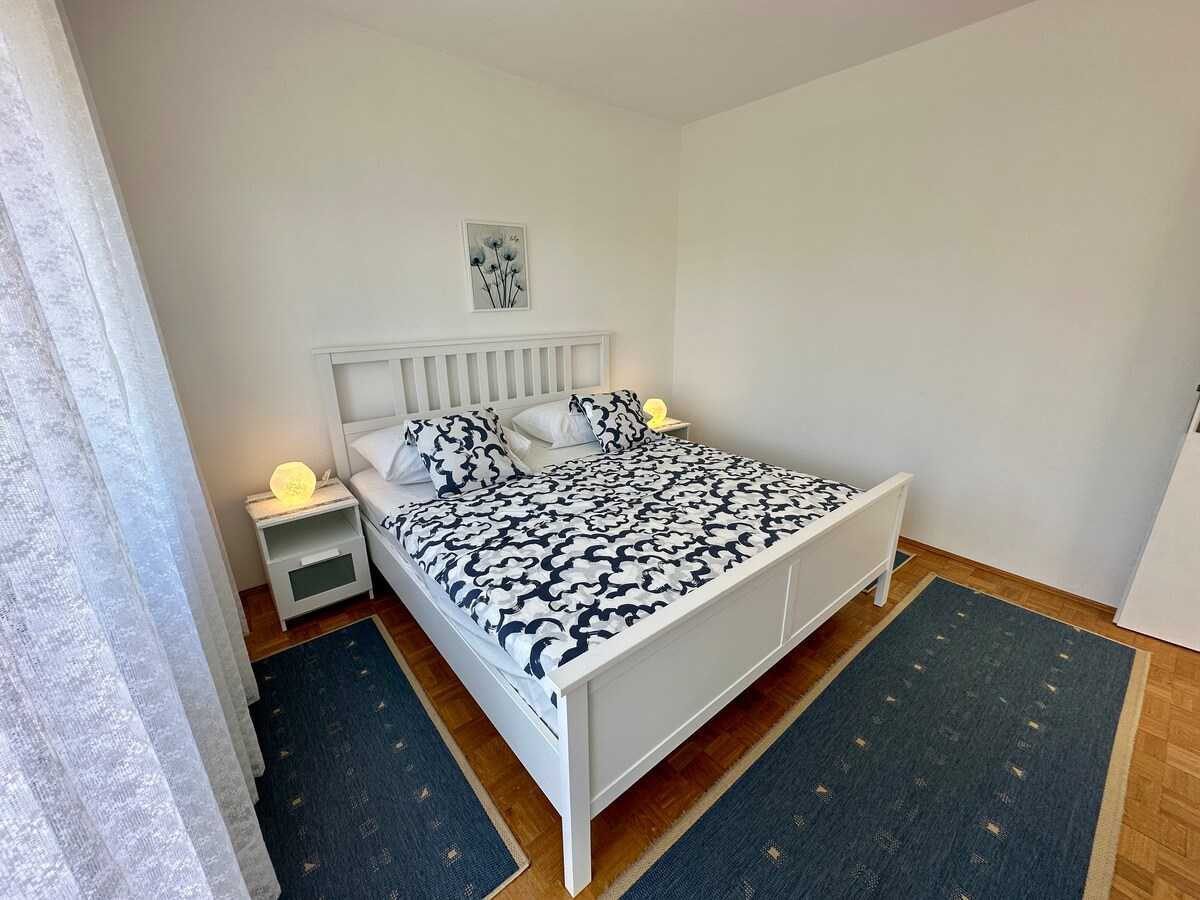 Apartment Mona 1