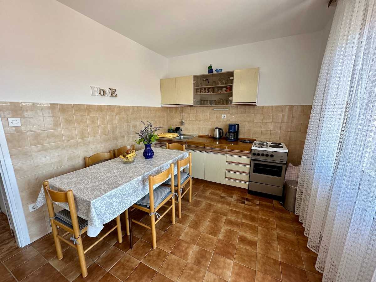 Apartment Mona 1