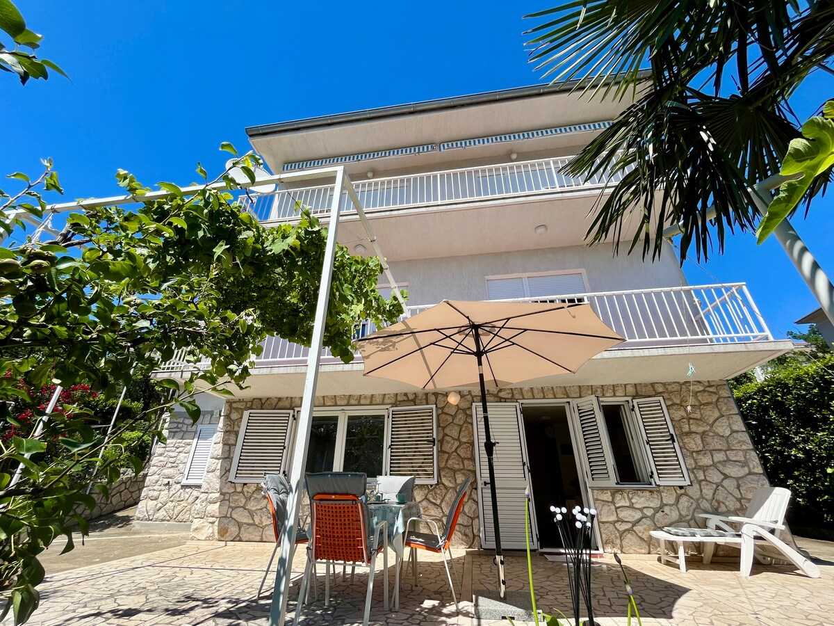 Apartman Mona 2
