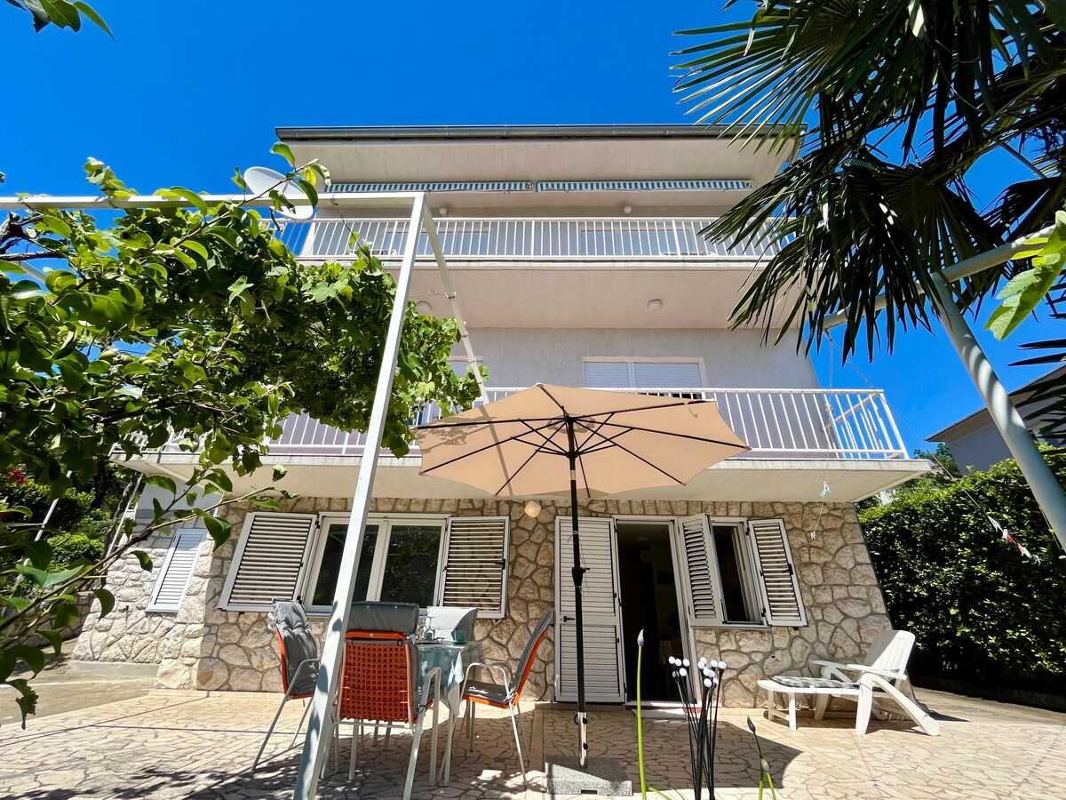 Apartman Mona 2