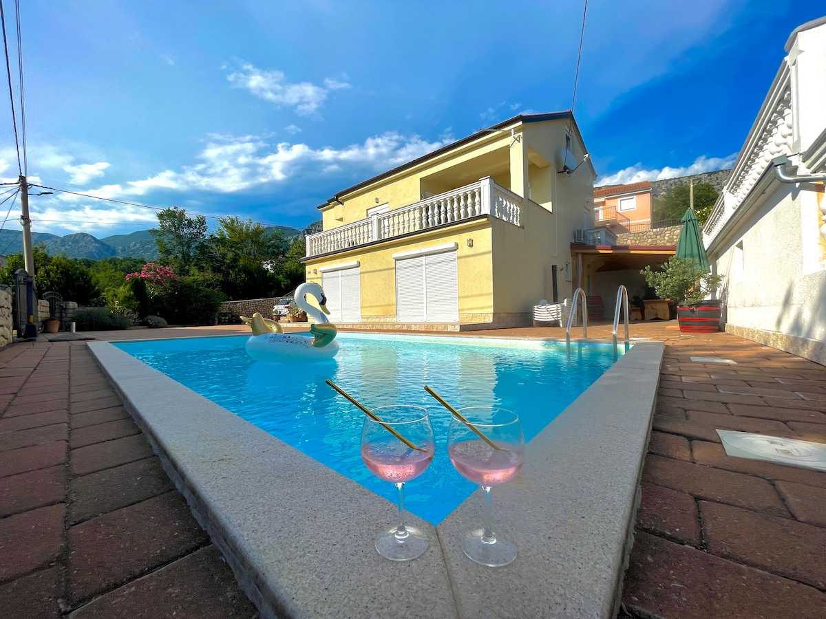 Villa Eternity