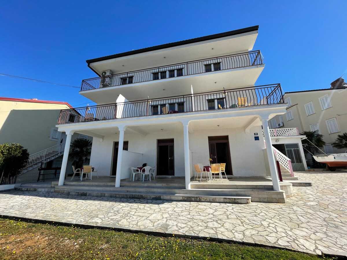 Apartman Luky 4
