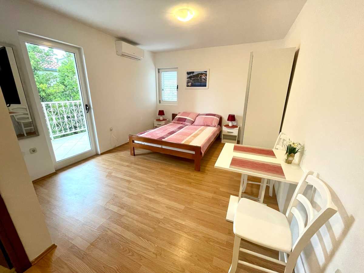 Studio-Apartment Julie 1