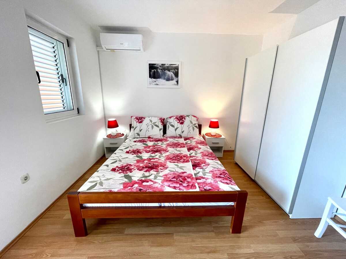 Studio apartman Julie 2